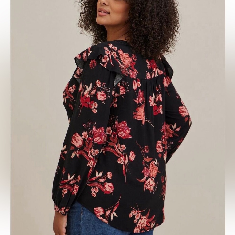 Torrid Challis Ruffle Trim Pullover Top Womens Plus  Black Floral Sz 3X - Picture 4 of 14